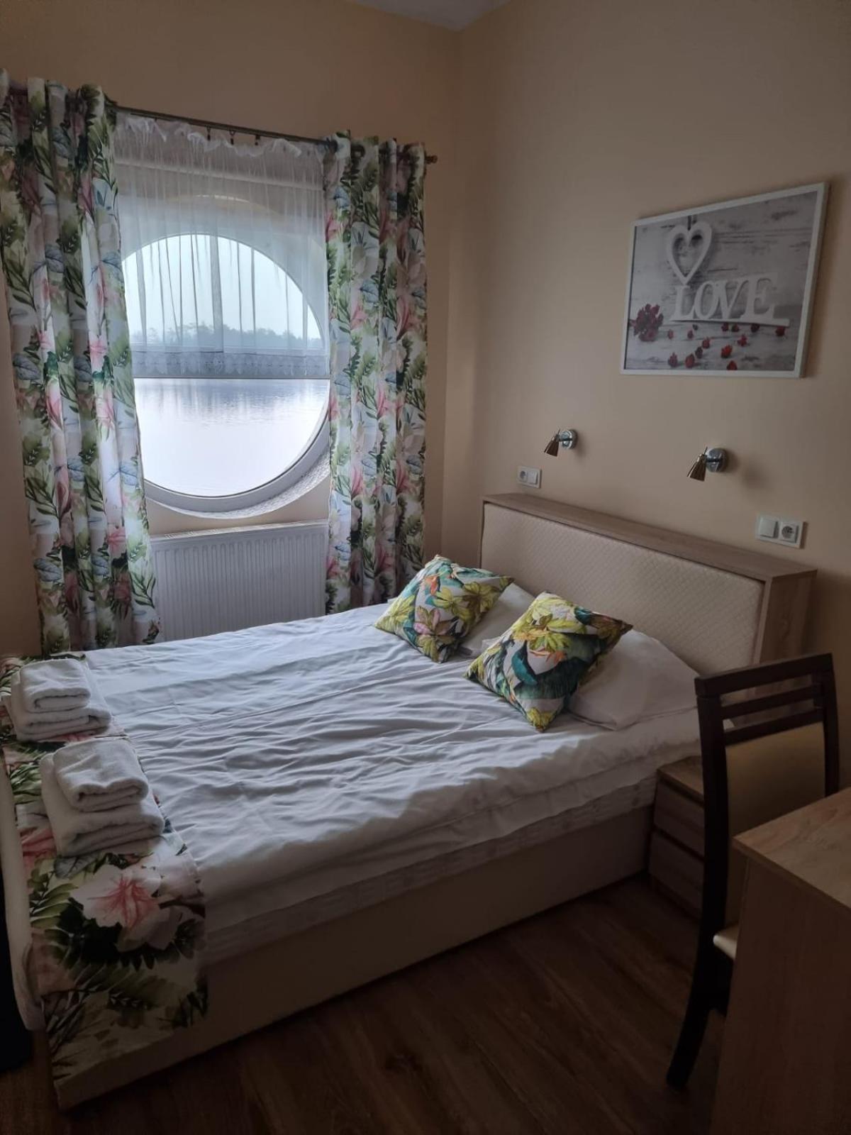 Hotel Mikorzyn Ślesin Esterno foto